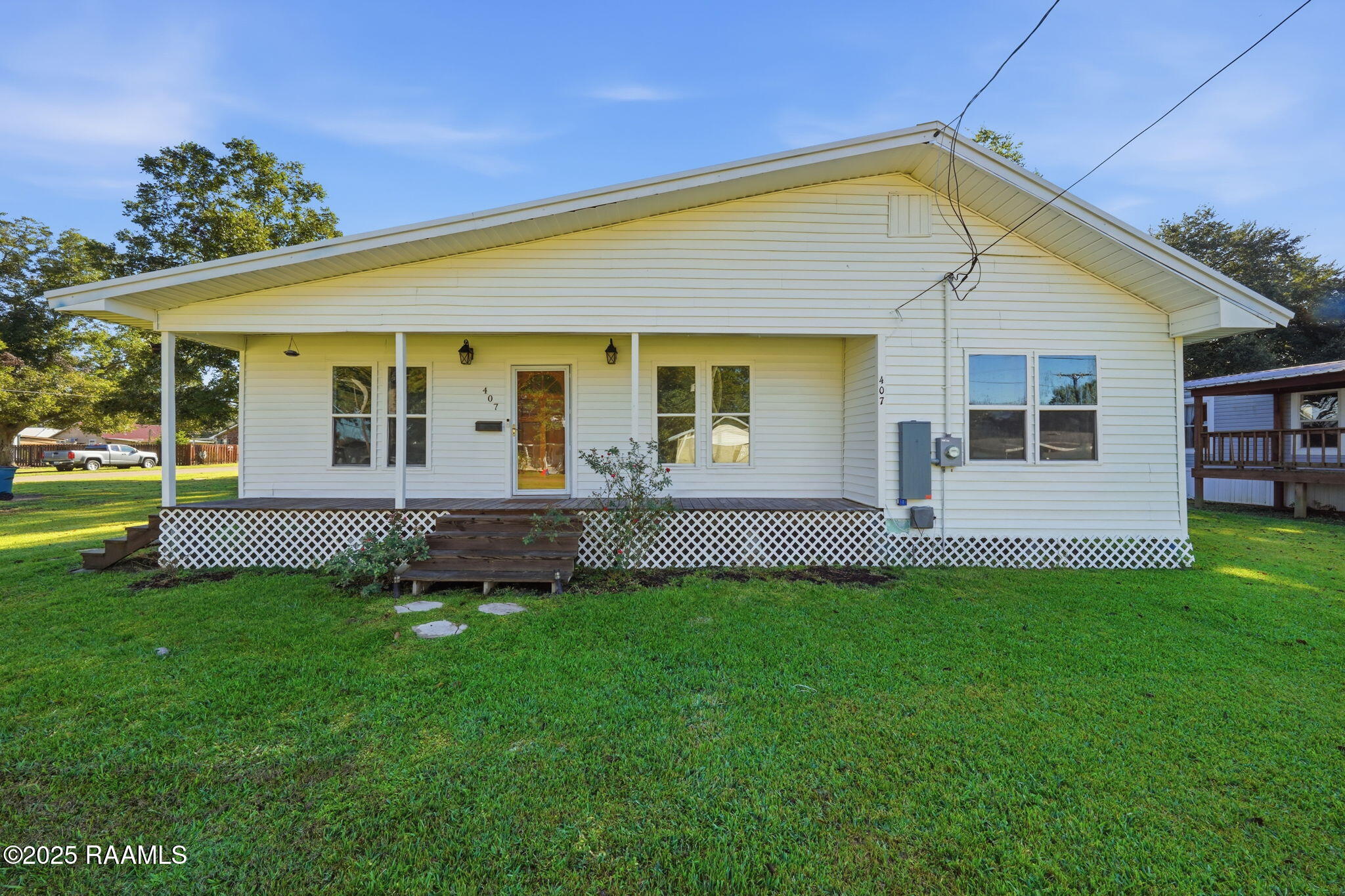 407 North Foote Avenue Kaplan, LA 70548 - Photo 2 of 24 Front