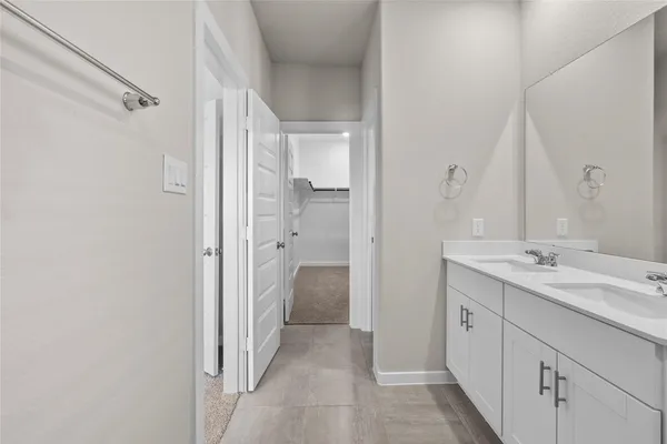 $2,325 | 594 Avisa Drive, Kemah, TX 77565