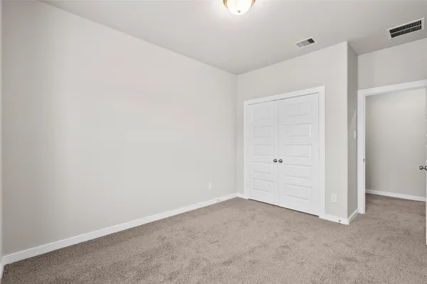 $2,325 | 594 Avisa Drive, Kemah, TX 77565