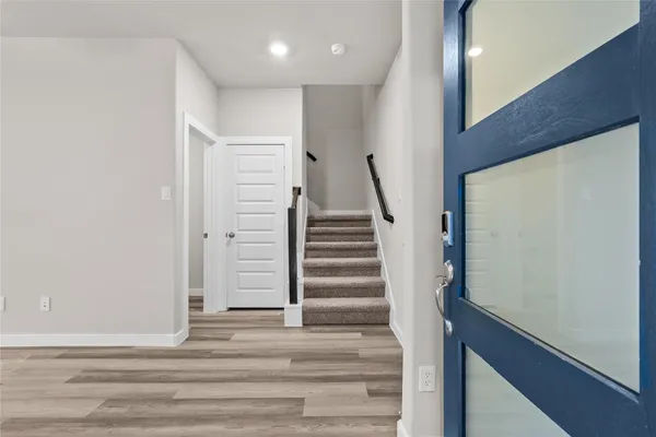 $2,325 | 594 Avisa Drive, Kemah, TX 77565