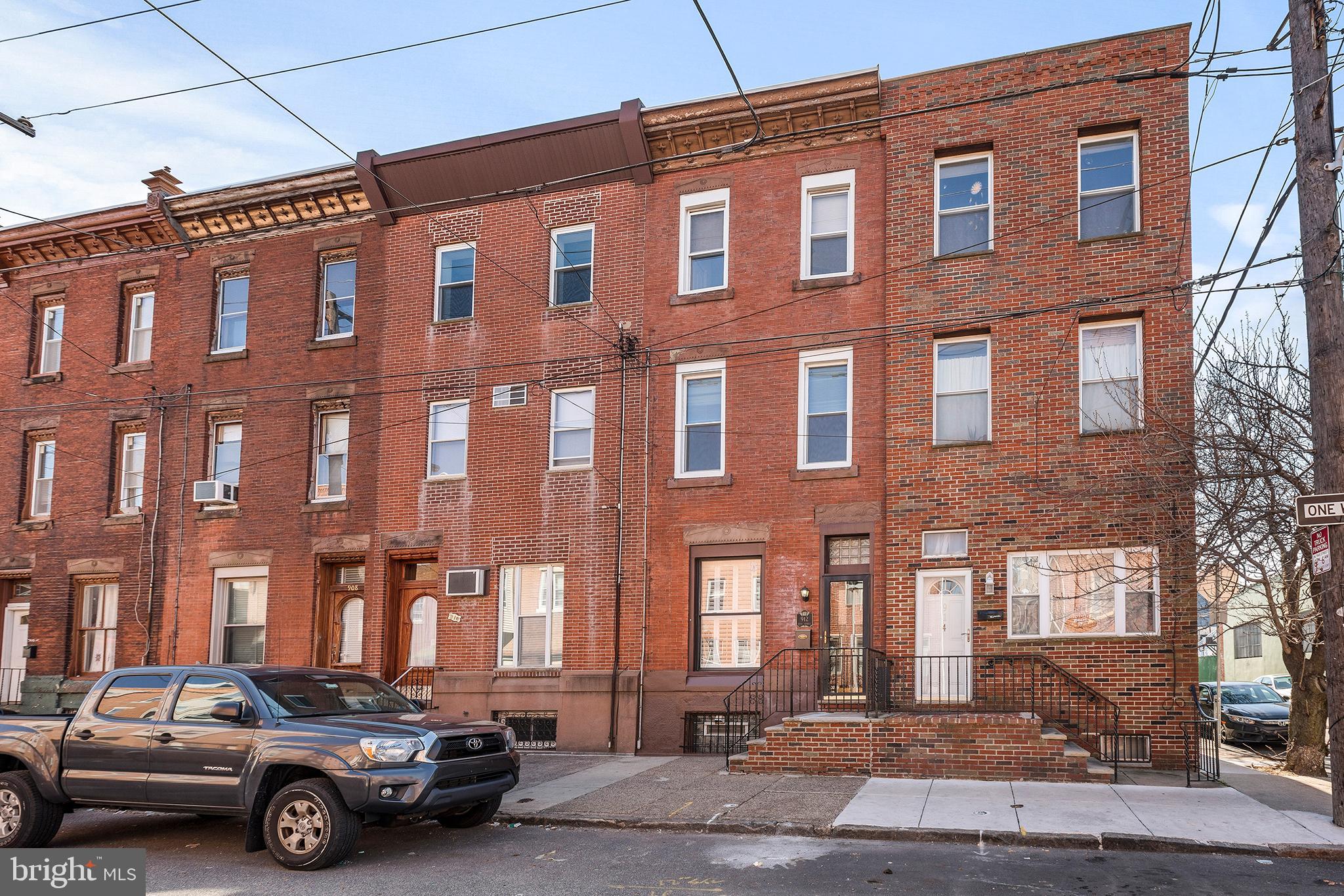 912 Reed Street Philadelphia, PA 19147 - Photo 2 of 20 Gallery Image 2
