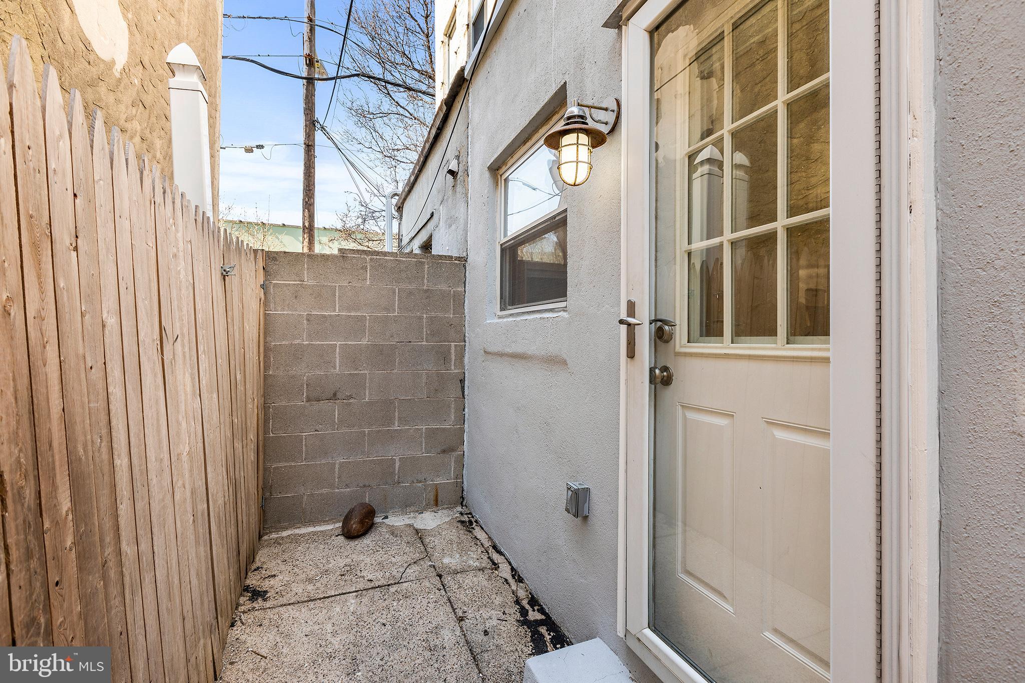 912 Reed Street Philadelphia, PA 19147 - Photo 11 of 20 Gallery Image 11
