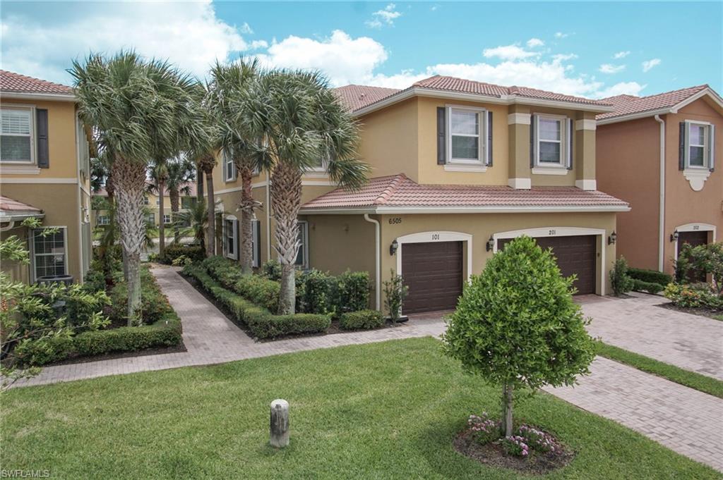 6505 Monterey Point, Unit 101 Naples, FL 34105 - Photo 4 of 27 Gallery Image 4