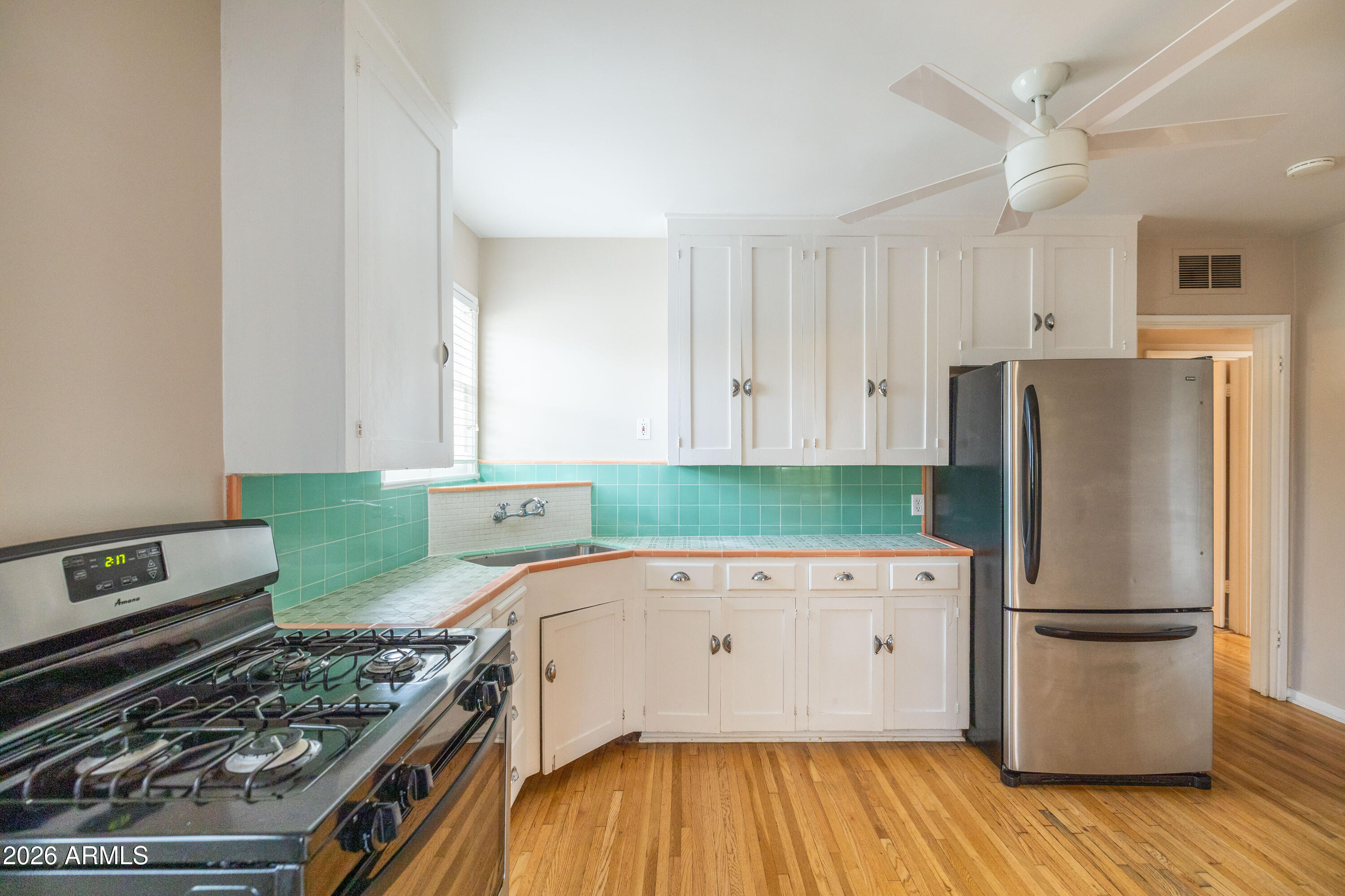 2207 North Edgemere Street Phoenix, AZ 85006 - Photo 22 of 50 Edgemere-25