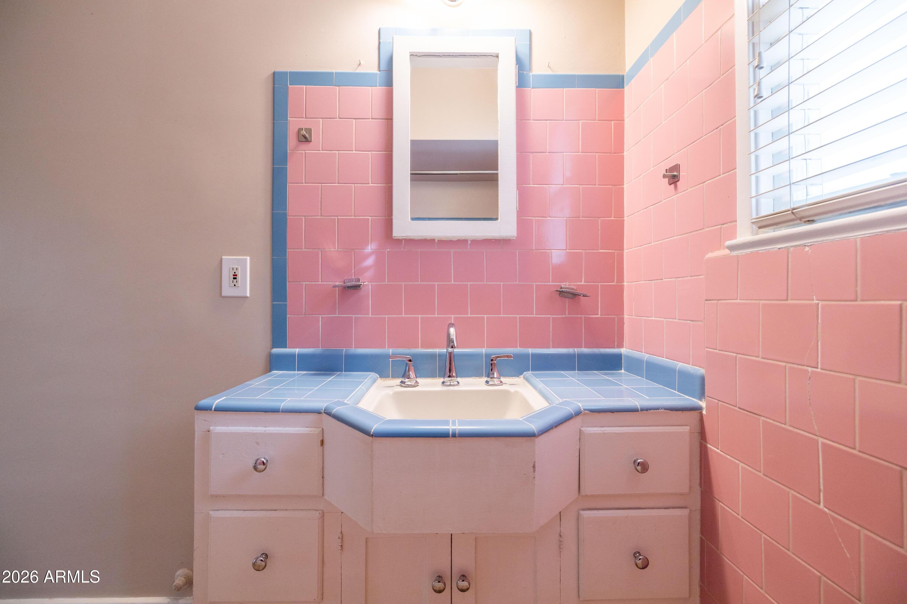 2207 North Edgemere Street Phoenix, AZ 85006 - Photo 38 of 50 Edgemere-42