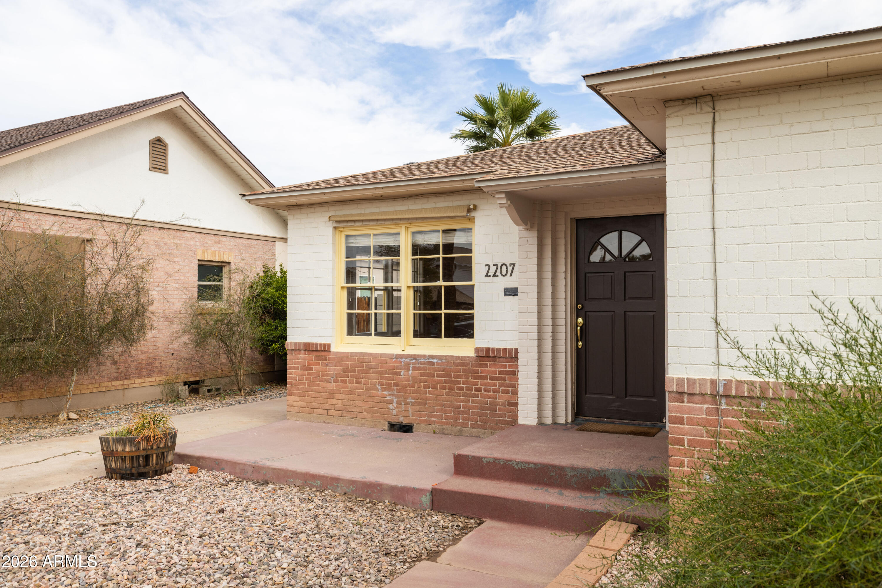 2207 North Edgemere Street Phoenix, AZ 85006 - Photo 6 of 50 Edgemere-6