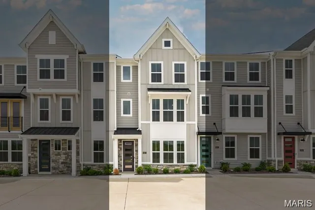 $580,900 | 8927 East Gtwy Heights, Richmond Heights, MO 63144