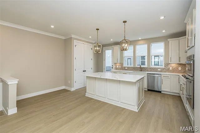 $580,900 | 8927 East Gtwy Heights, Richmond Heights, MO 63144