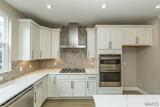 $580,900 | 8927 East Gtwy Heights, Richmond Heights, MO 63144