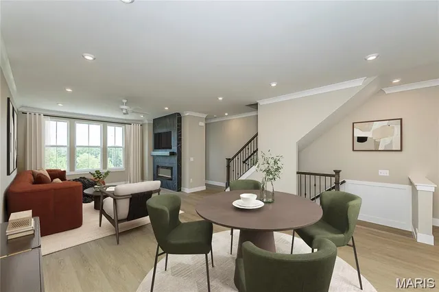 $580,900 | 8927 East Gtwy Heights, Richmond Heights, MO 63144