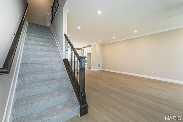 $580,900 | 8927 East Gtwy Heights, Richmond Heights, MO 63144