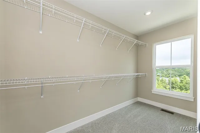 $580,900 | 8927 East Gtwy Heights, Unit 94806, Richmond Heights, MO 63144