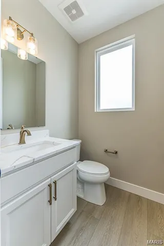 $580,900 | 8927 East Gtwy Heights, Unit 94806, Richmond Heights, MO 63144