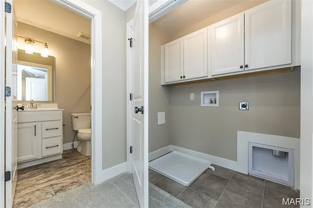 $580,900 | 8927 East Gtwy Heights, Richmond Heights, MO 63144