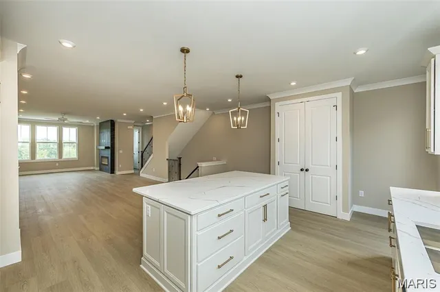 $580,900 | 8927 East Gtwy Heights, Richmond Heights, MO 63144