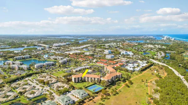 $2,200 | 275 Palm Avenue, Unit A406, Jupiter, FL 33477