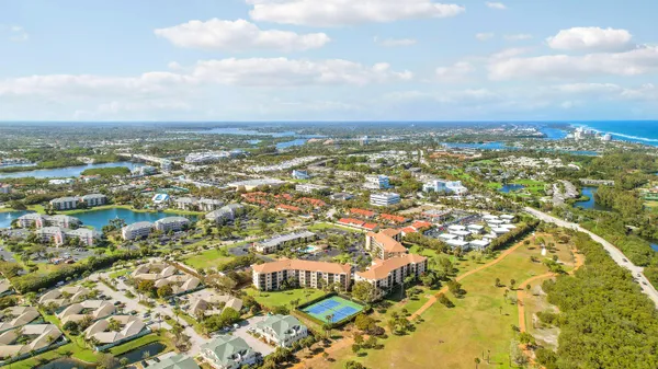 $2,200 | 275 Palm Avenue, Unit A406, Jupiter, FL 33477