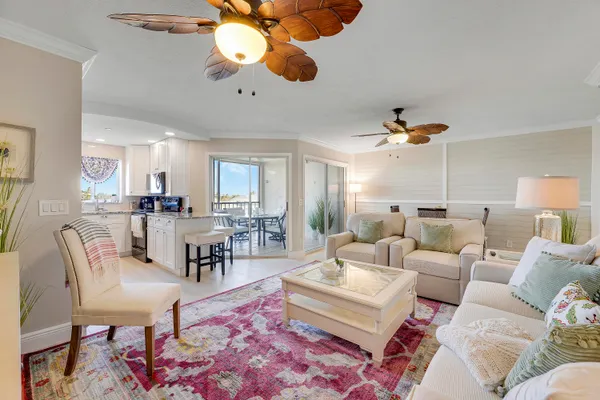 $2,200 | 275 Palm Avenue, Unit A406, Jupiter, FL 33477