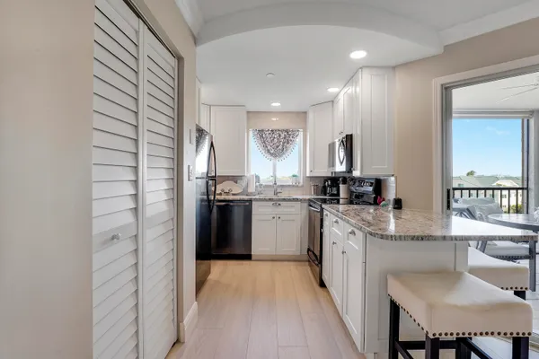 $2,200 | 275 Palm Avenue, Unit A406, Jupiter, FL 33477