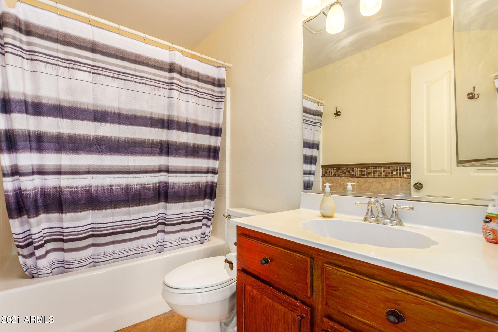 1631 East Vineyard Road Phoenix, AZ 85042 - Photo 25 of 32 HALLBATH