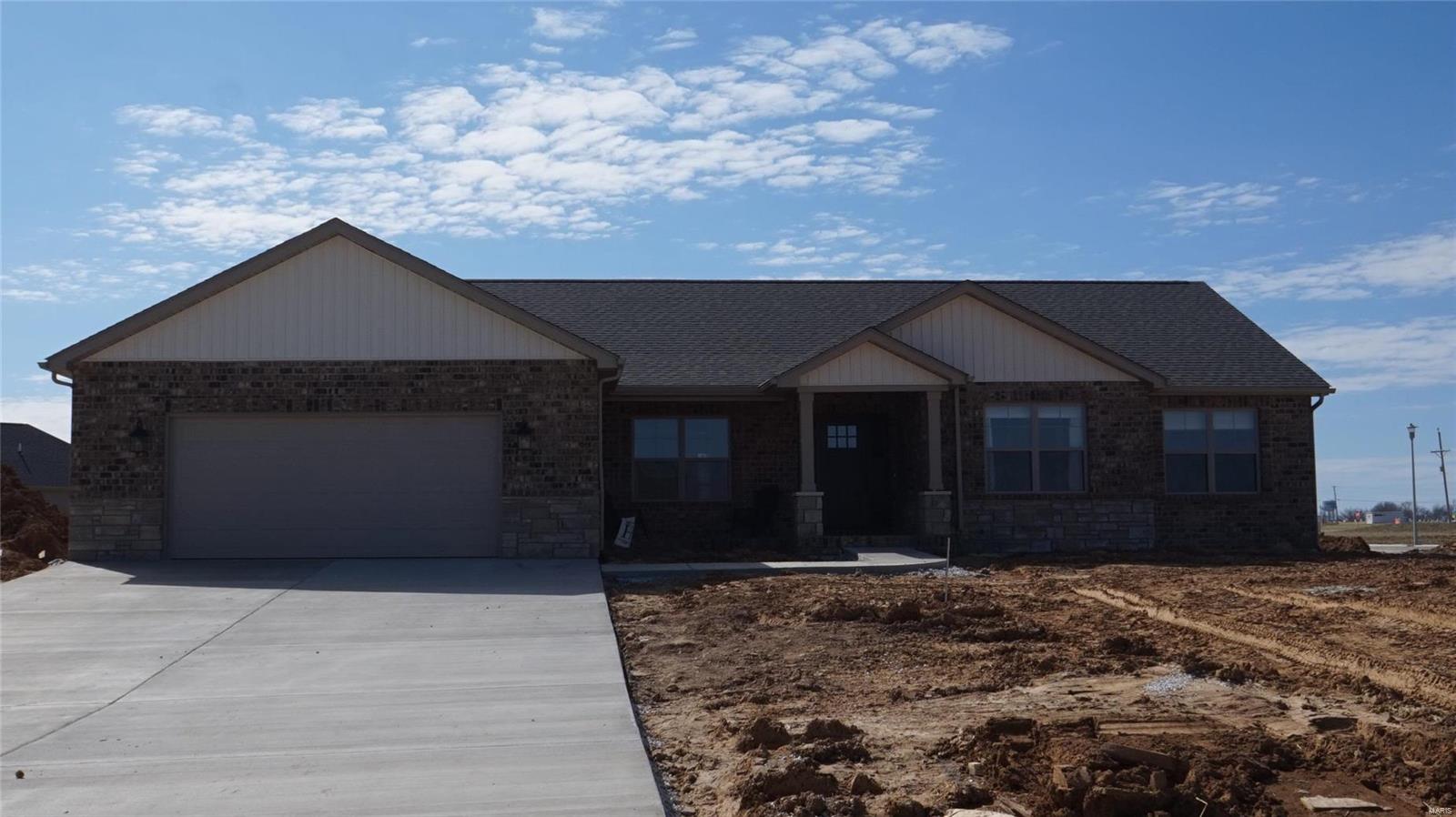 312 Quentin Court Waterloo, IL 62298 - Photo 1 of 38 Gallery Image 1