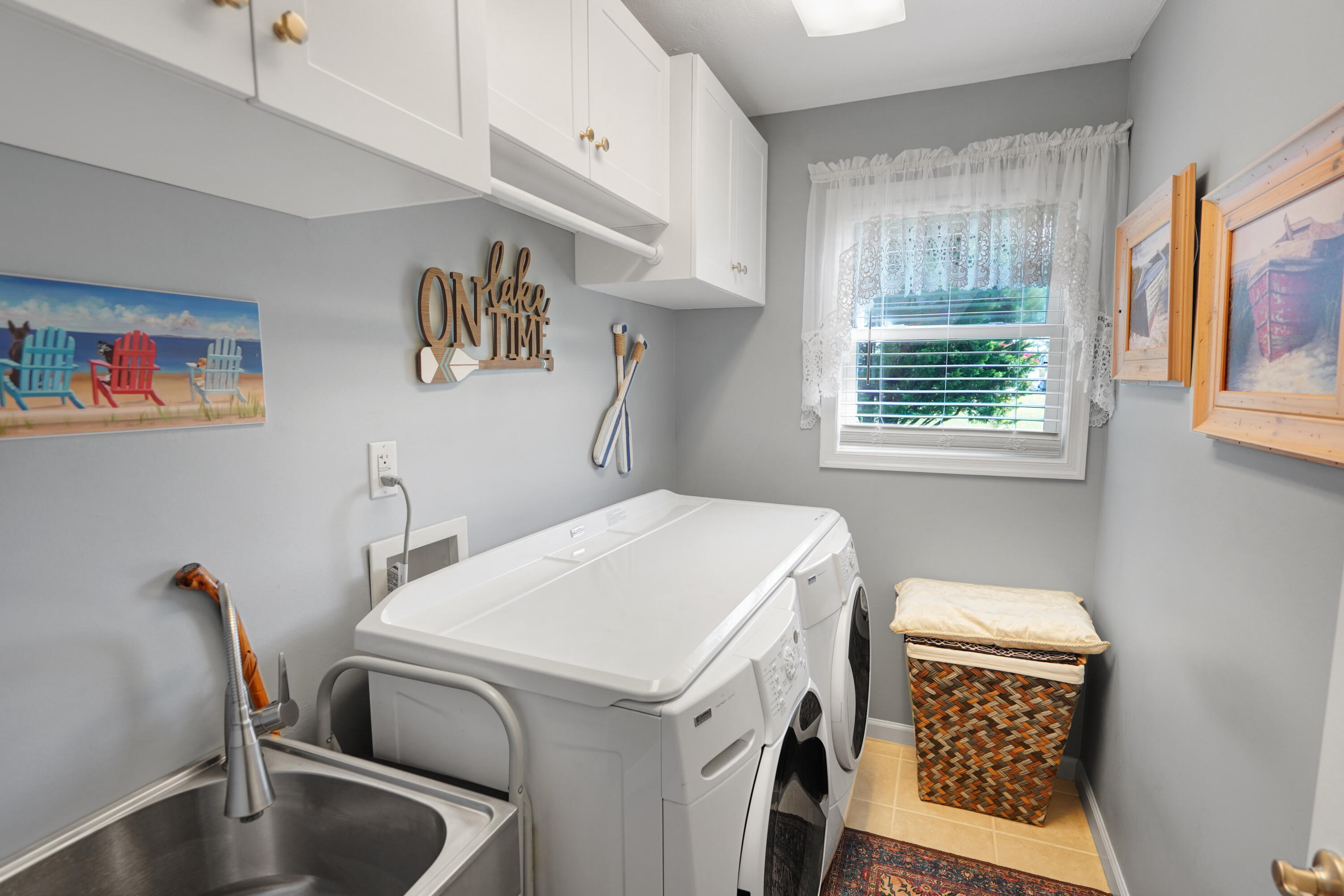 203 Indian Ridge Drive Moneta, VA 24121 - Photo 23 of 67 Laundry Room