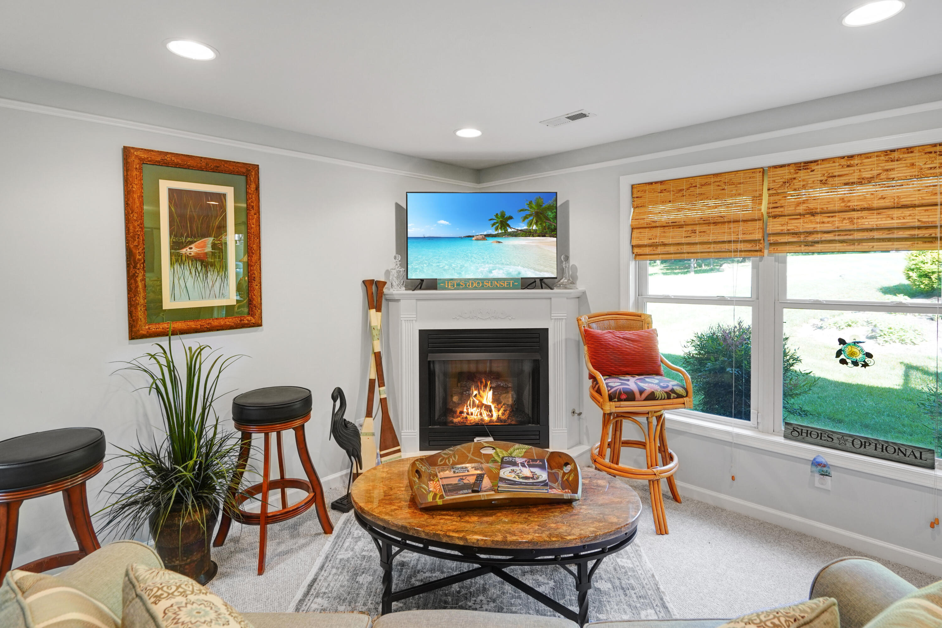 203 Indian Ridge Drive Moneta, VA 24121 - Photo 27 of 67 Living Room