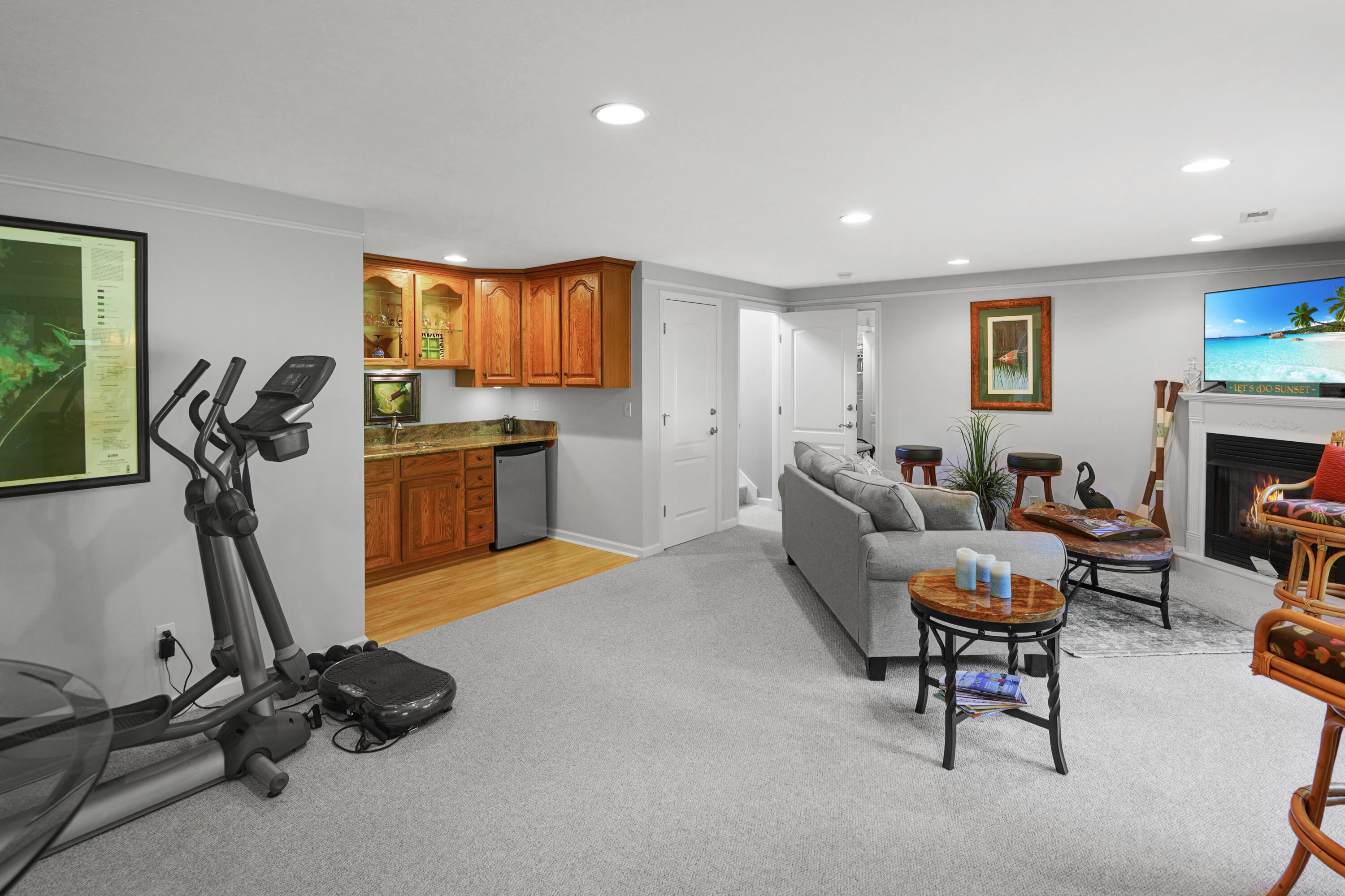 203 Indian Ridge Drive Moneta, VA 24121 - Photo 31 of 67 Living Room