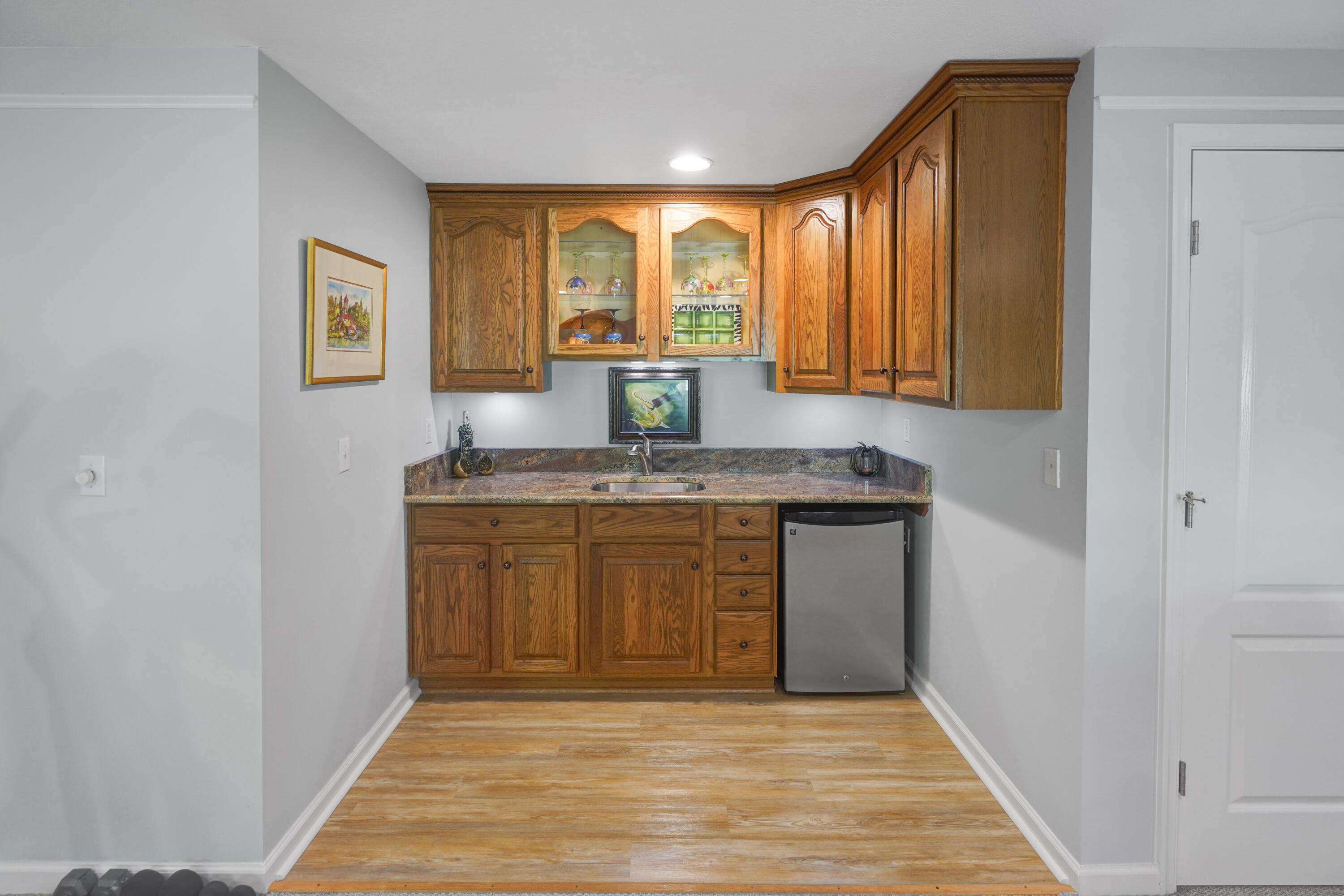 203 Indian Ridge Drive Moneta, VA 24121 - Photo 32 of 67 Kitchenette