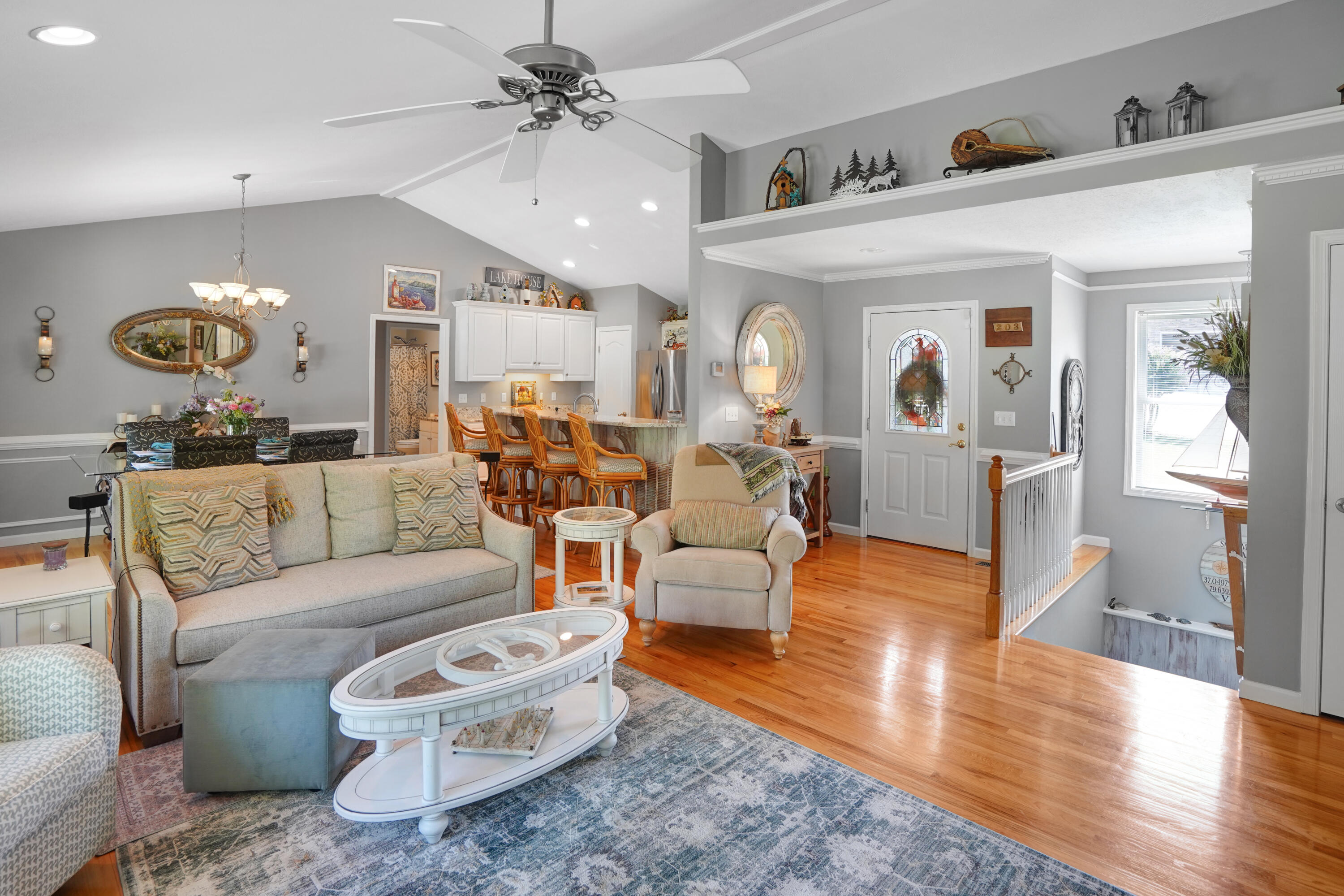 203 Indian Ridge Drive Moneta, VA 24121 - Photo 5 of 67 Great Room