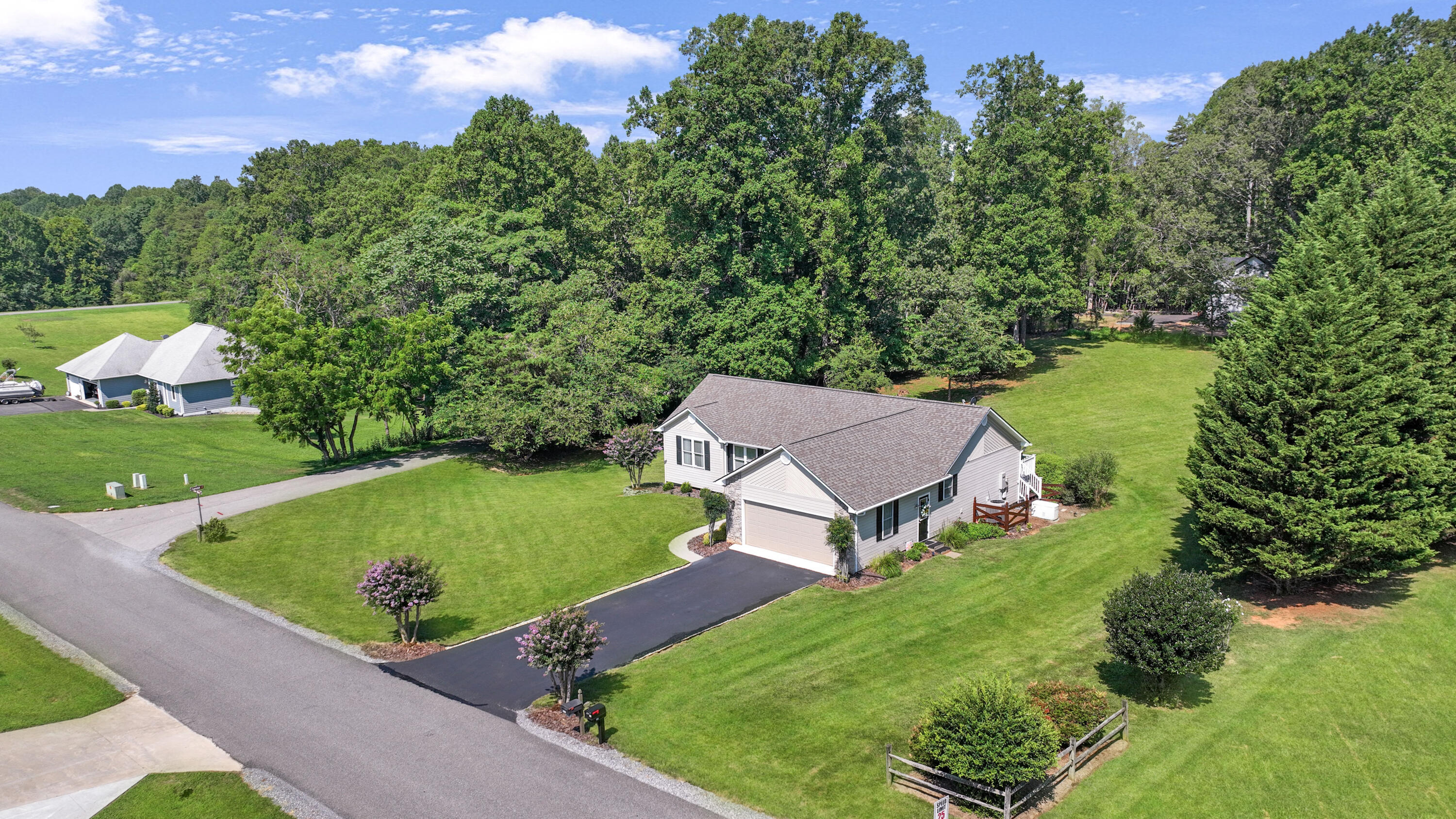 203 Indian Ridge Drive Moneta, VA 24121 - Photo 54 of 67 Front View
