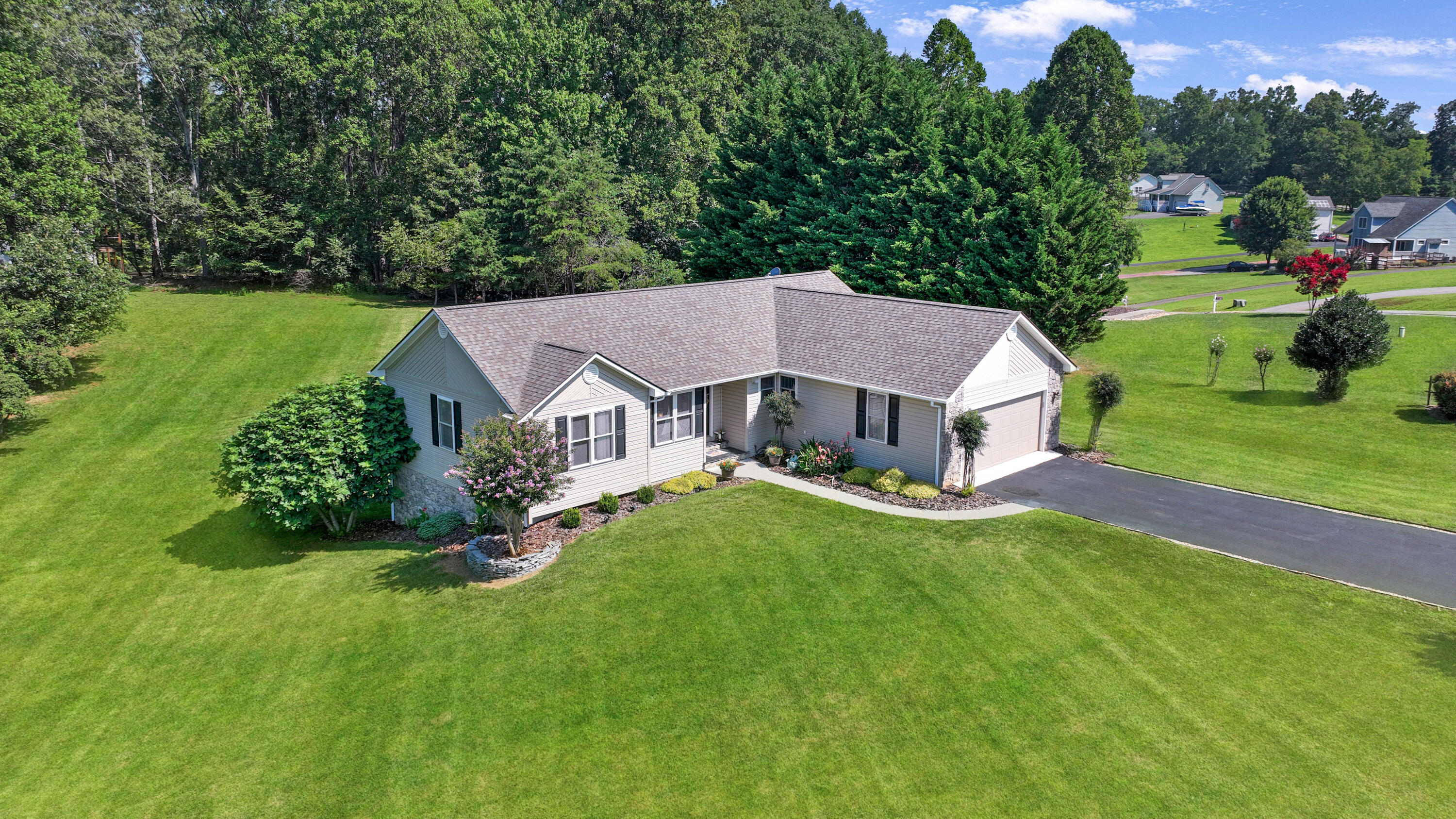 203 Indian Ridge Drive Moneta, VA 24121 - Photo 56 of 67 Front View