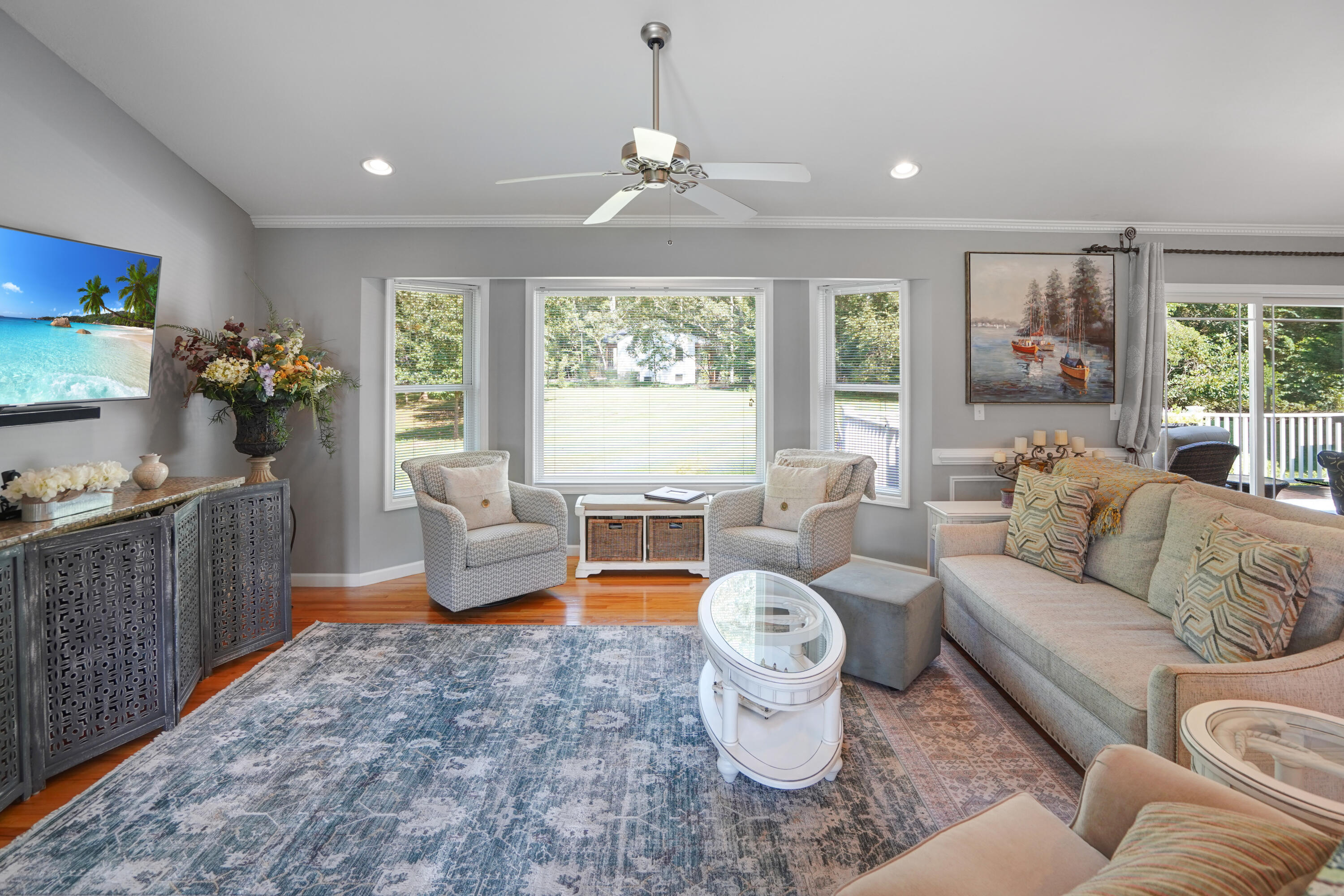 203 Indian Ridge Drive Moneta, VA 24121 - Photo 6 of 67 Great Room