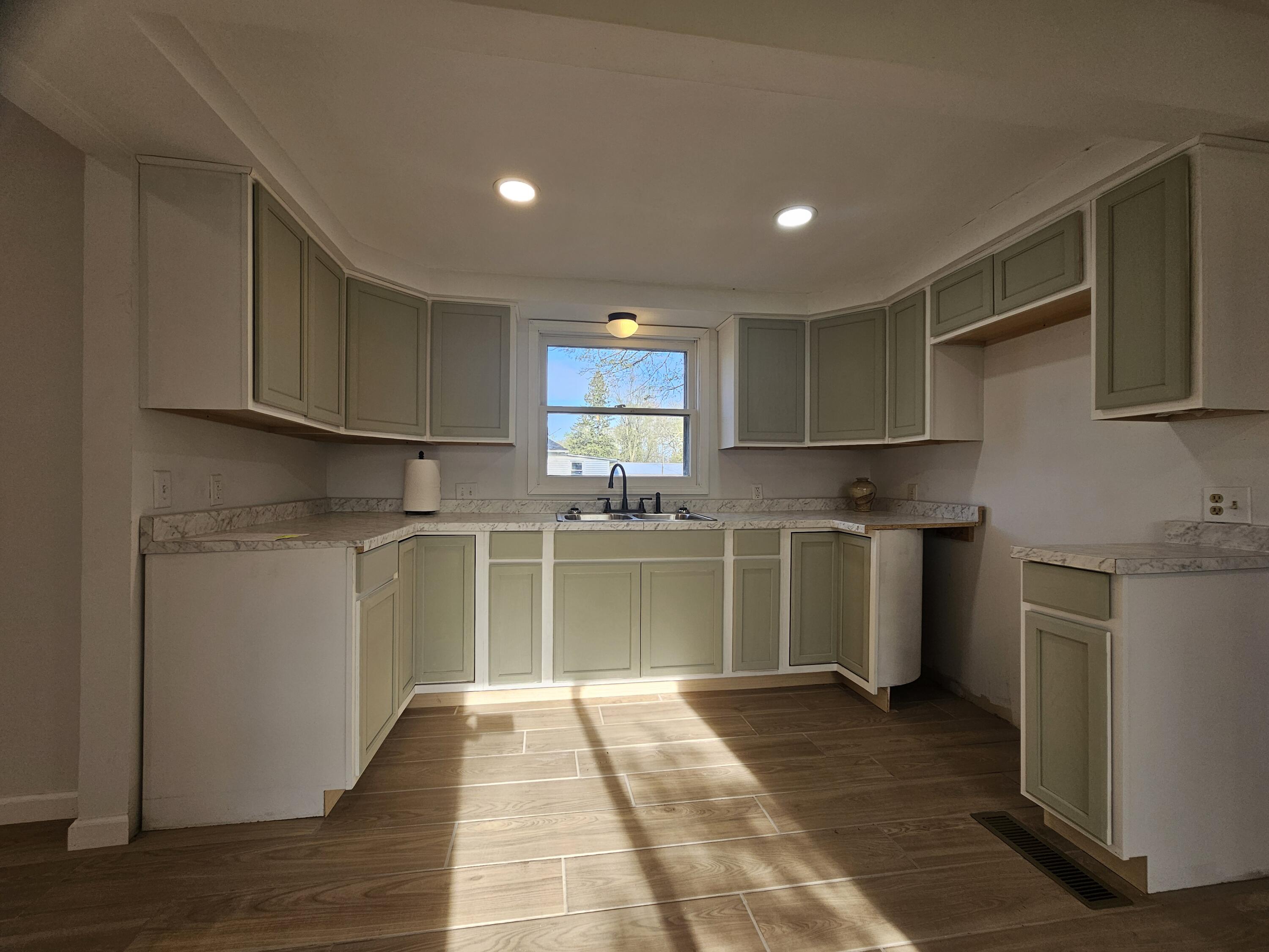 2249 East Montgomery Road Hillsdale, MI 49242 - Photo 18 of 31 1000038248