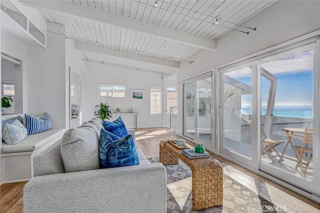 $2,895,000 | 2907 Crest Drive, Manhattan Beach, CA 90266