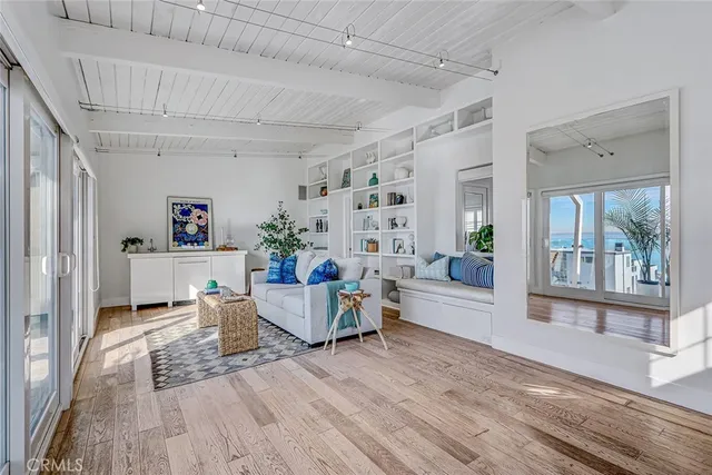 $2,895,000 | 2907 Crest Drive, Manhattan Beach, CA 90266