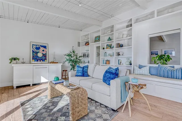 $2,895,000 | 2907 Crest Drive, Manhattan Beach, CA 90266