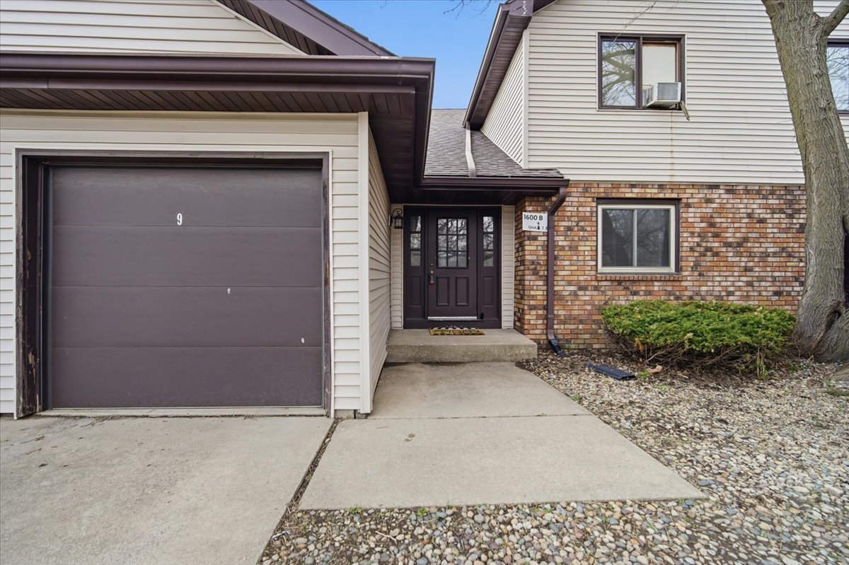 1600 Northbrook Drive, Unit B9 Normal, IL 61761 - Photo 2 of 24