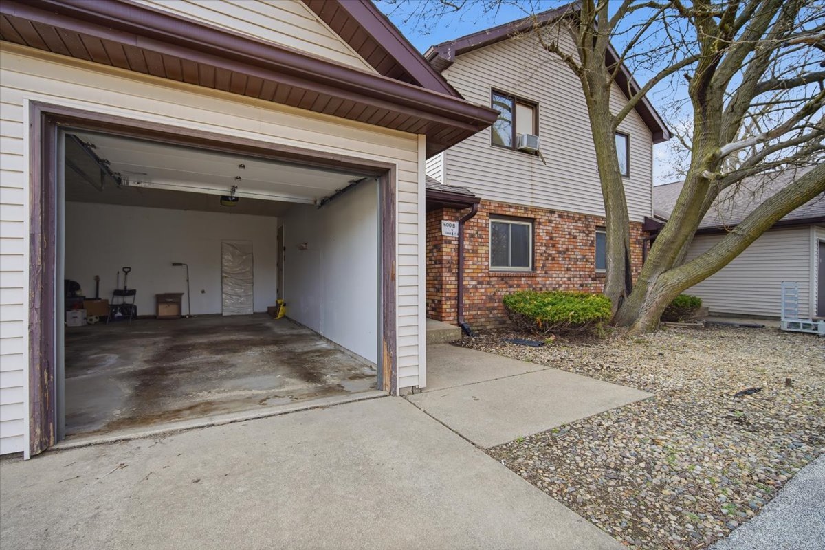 1600 Northbrook Drive, Unit B9 Normal, IL 61761 - Photo 3 of 24 front view of a house