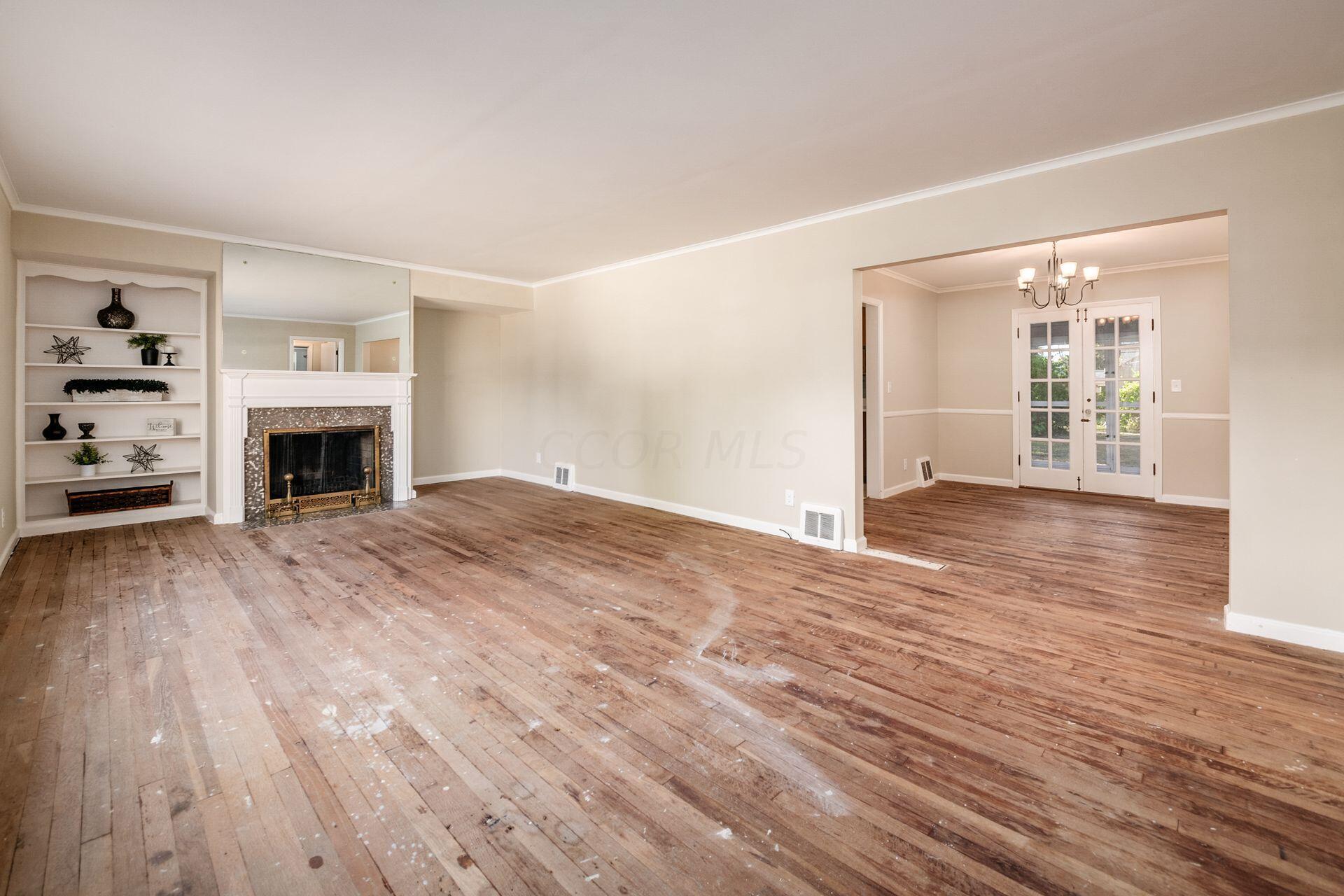 2818 Wellesley Road Columbus, OH 43209 - Photo 8 of 39 Hardwood Flooring