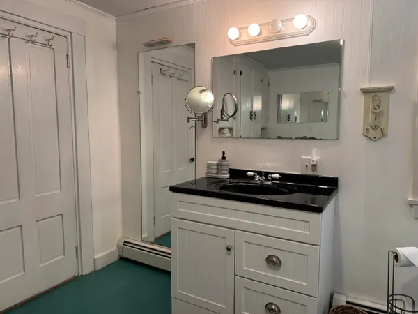 $499,900 | 18 Belgrade Road, Oakland, ME 04963