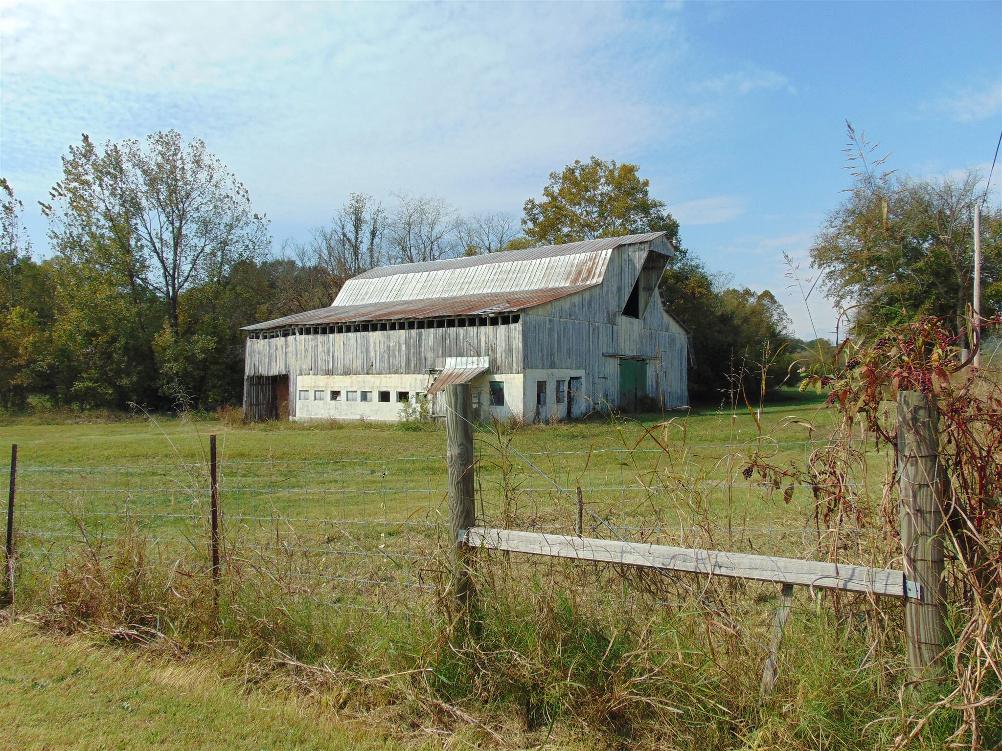 1901 Hickman Road Alexandria, TN 37012 - Photo 5 of 17 Gallery Image 5