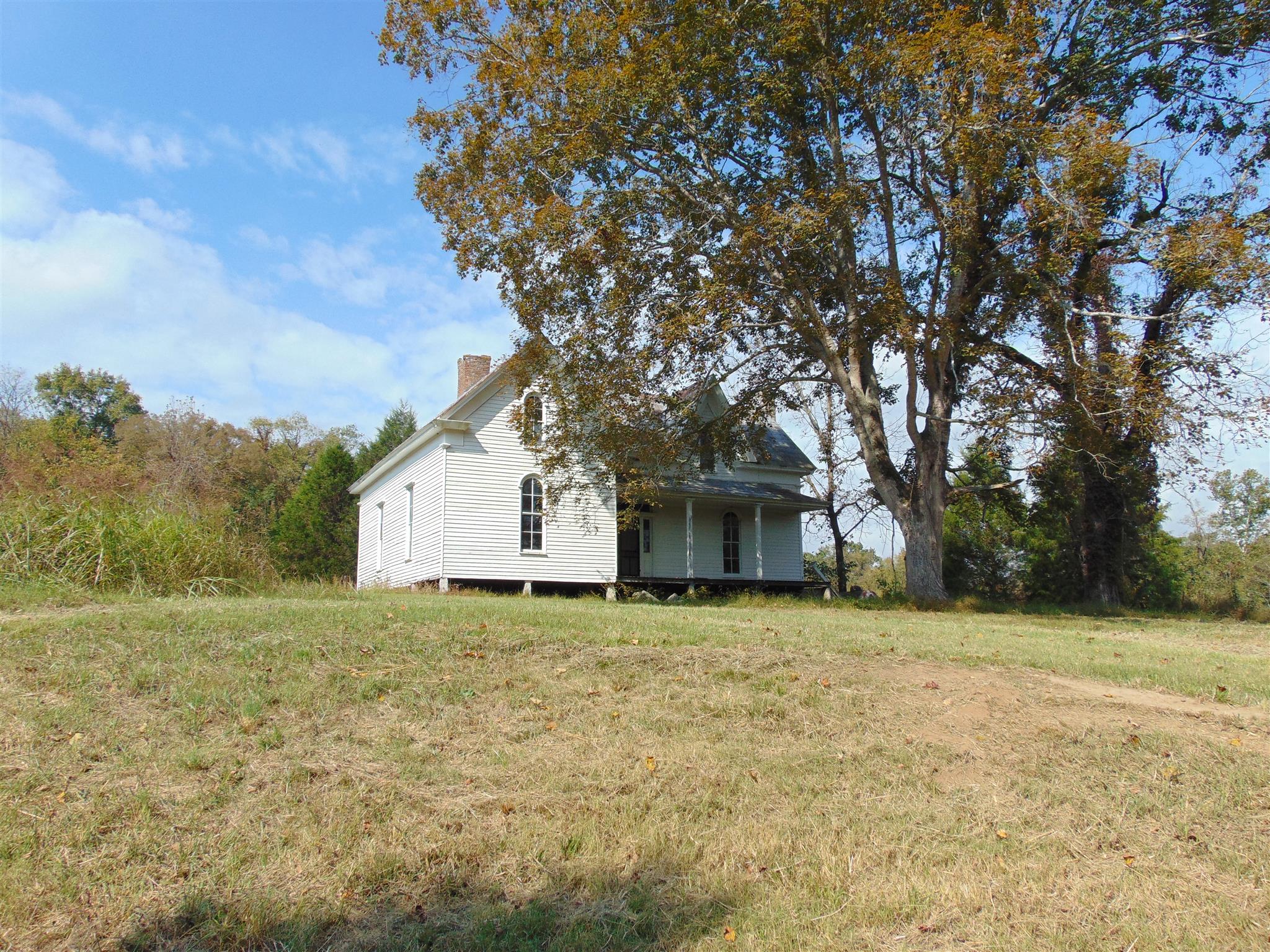 1901 Hickman Road Alexandria, TN 37012 - Photo 7 of 17 Gallery Image 7