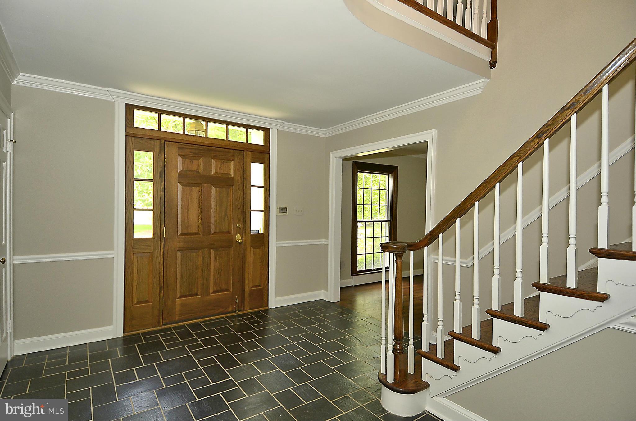 12405 Beall Spring Road Potomac, MD 20854 - Photo 13 of 30 Interior (General)