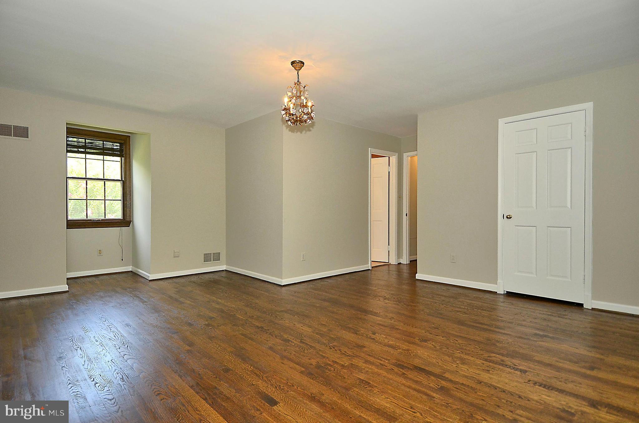 12405 Beall Spring Road Potomac, MD 20854 - Photo 26 of 30 Bedroom