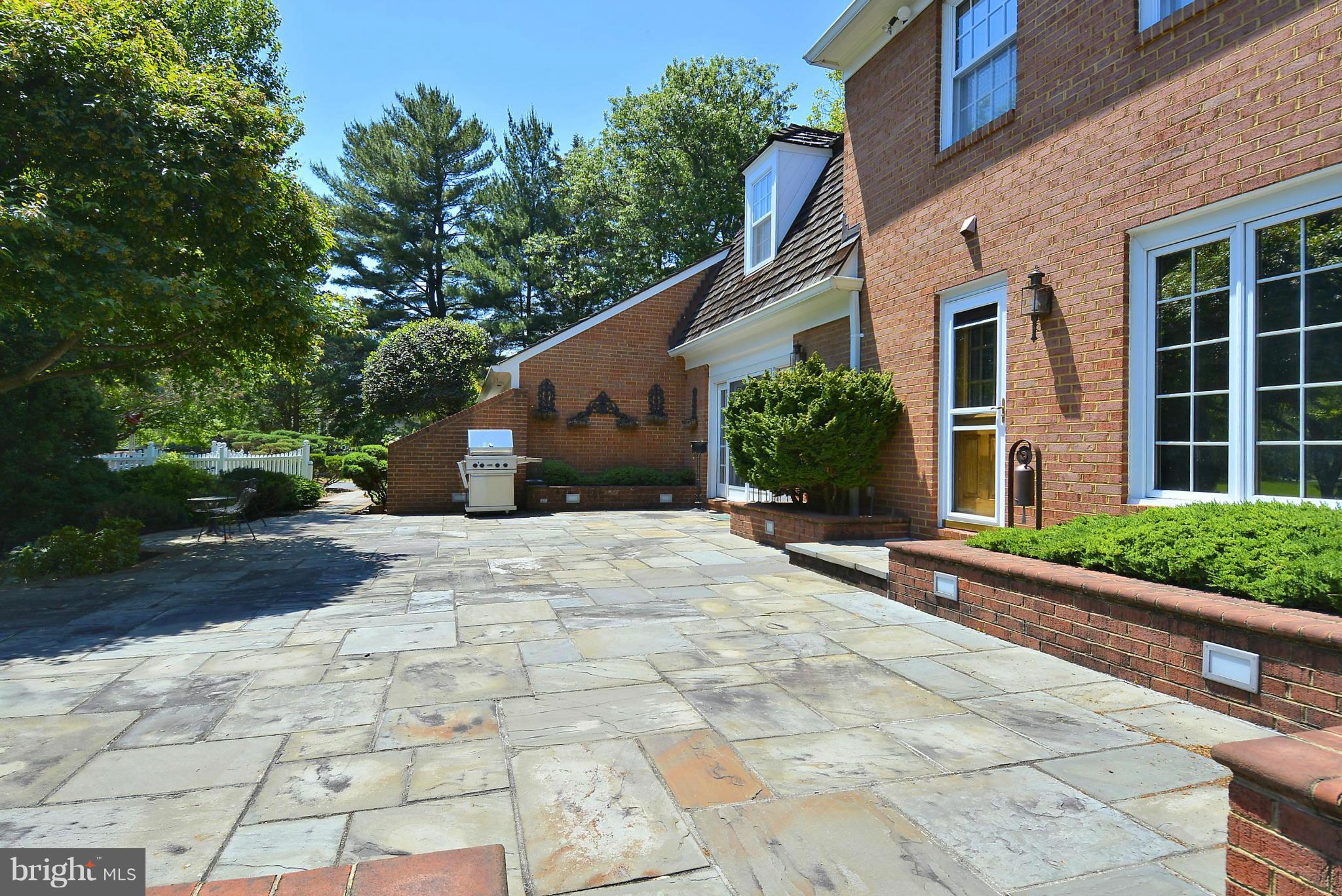 12405 Beall Spring Road Potomac, MD 20854 - Photo 7 of 30 Exterior (Rear)