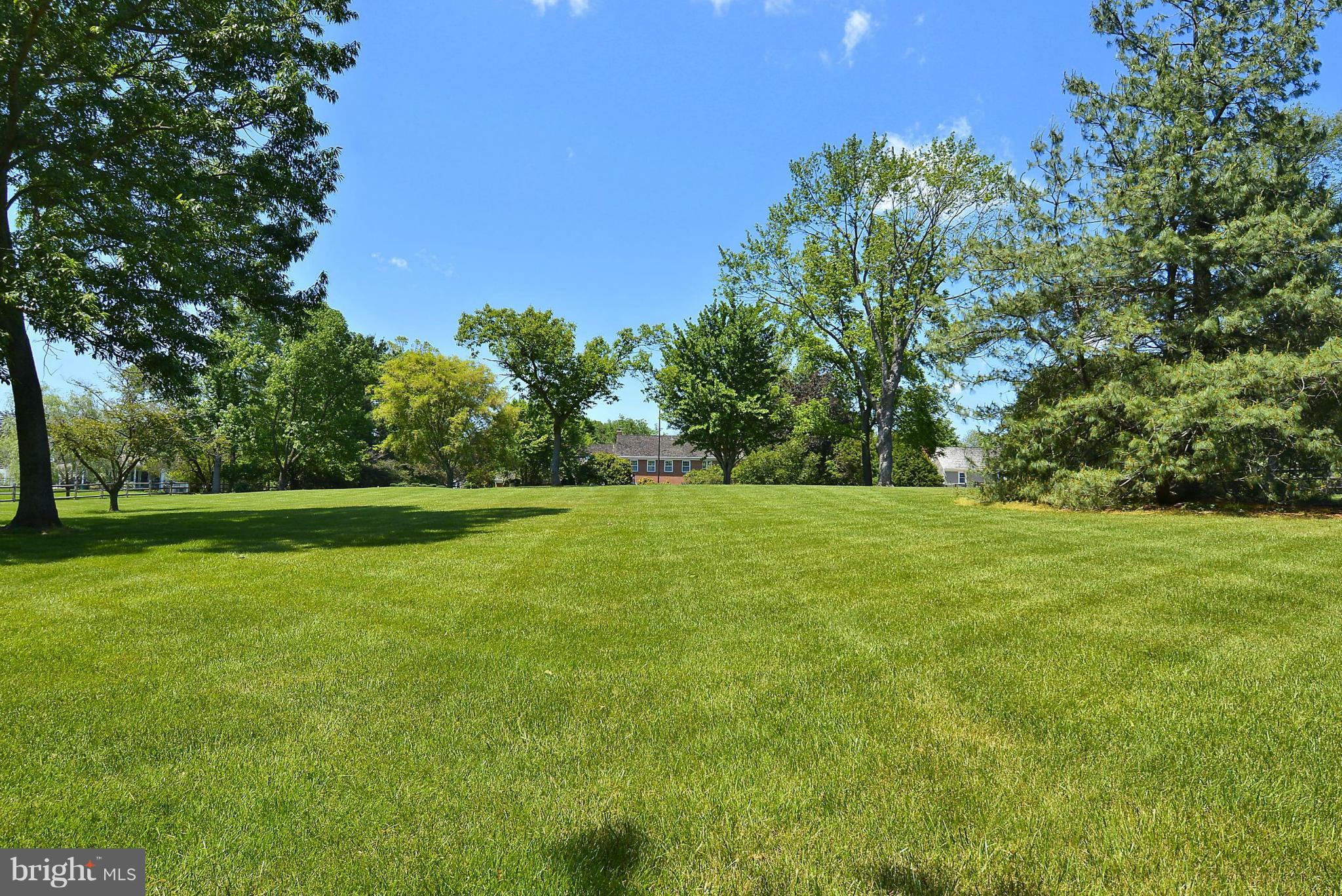 12405 Beall Spring Road Potomac, MD 20854 - Photo 10 of 30 Exterior (Rear)