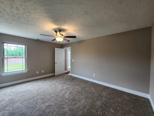 $379,900 | 2914 Vly Farms Drive, Christiana, TN 37037