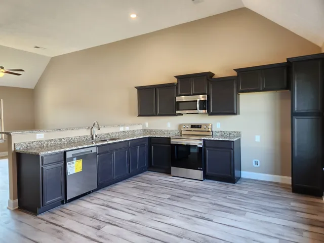 $379,900 | 2914 Vly Farms Drive, Christiana, TN 37037