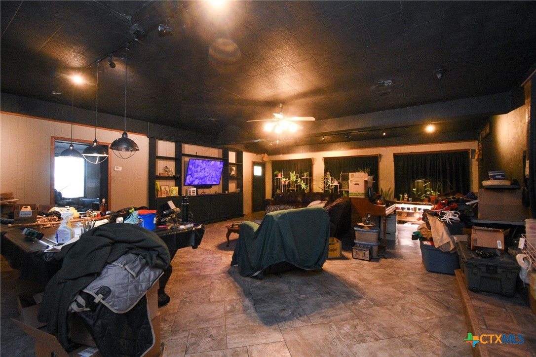 5971 Wood Hi Road Victoria, TX 77905 - Photo 11 of 48